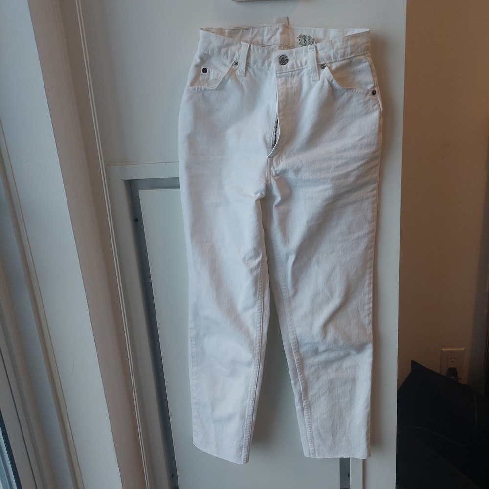 Vintage Levi's 631 White Jeans. Straight leg/mom Jeans